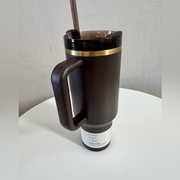 Stanley Chocolate Gold Flowstate 40oz Tumbler - Picture 4 of 5